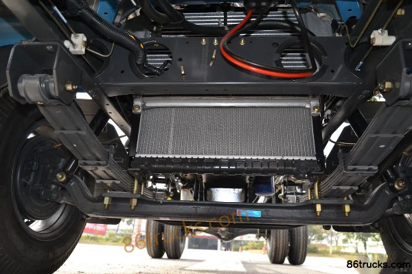 Dongfeng Duolika D5 82 ch 4X2(6 roues) empattement 2800 châssis de camion porteur cabine simple (3) | 86Trucks