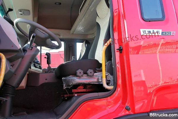 JAC Gallop A5 Heavy Truck 430hp 6X4(10 wheels) Tractor Truck Cab (3) | 86Trucks
