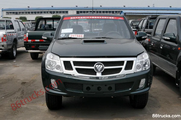 Foton Sapphire V Standard Edition 2.0L Diesel 129hp 2WD Double Cab Pickup Exterior