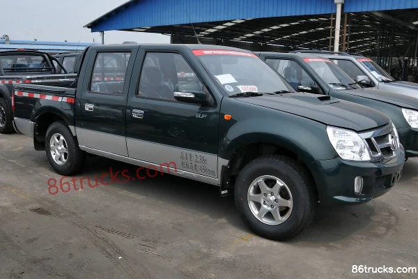 Foton Sapphire V Standard Edition 2.0L Diesel 129hp 2WD Double Cab Pickup Exterior (3) | 86Trucks