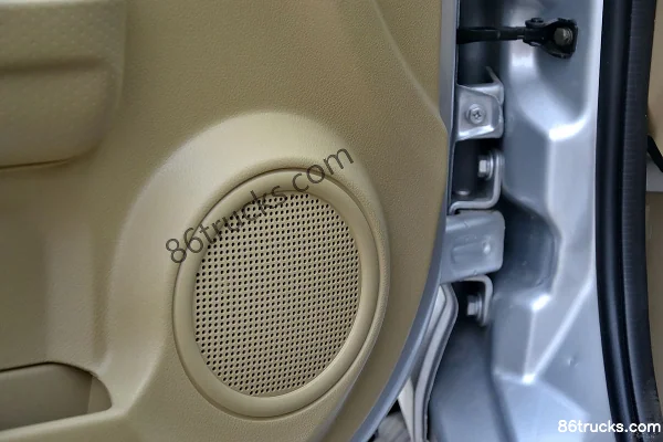 Dongfeng C36 2026 Super Luxury 1.5L CNG 97 hp 6-seat Light Bus Cab (2) | 86Trucks