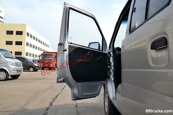 Dongfeng K02L 1.2L 88 hp 4X2(6 wheels) Gasoline 2m Double Row Flatbed Mini Truck Cab (1) | 86Trucks