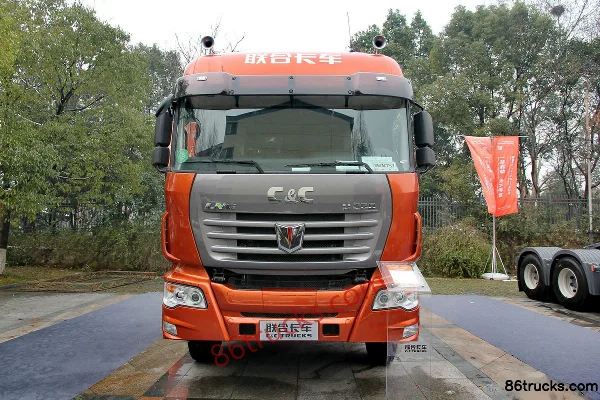 Union Truck U260 Heavy Truck 260hp 6X2(8 wheels) LNG 9.4m Van Cargo Truck Exterior (2) | 86Trucks