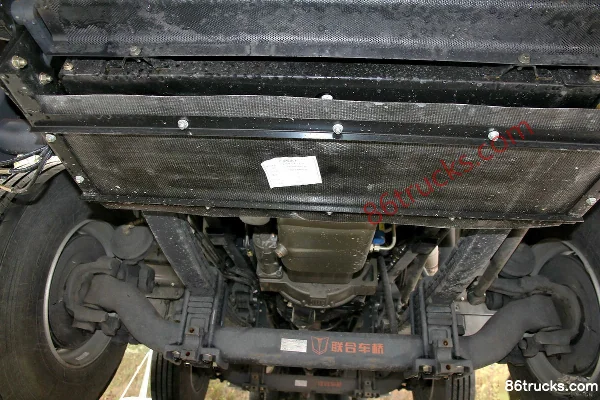 Union Truck U260 Heavy Truck 260hp 6X2(8 wheels) LNG 9.4m Van Cargo Truck Chassis (1) | 86Trucks