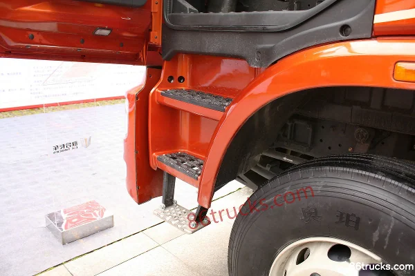Union Truck U460 poids lourd 460 ch 6X2(8 roues) tracteur routier (ralentisseur hydraulique Voith) Cabine (1) | 86Trucks