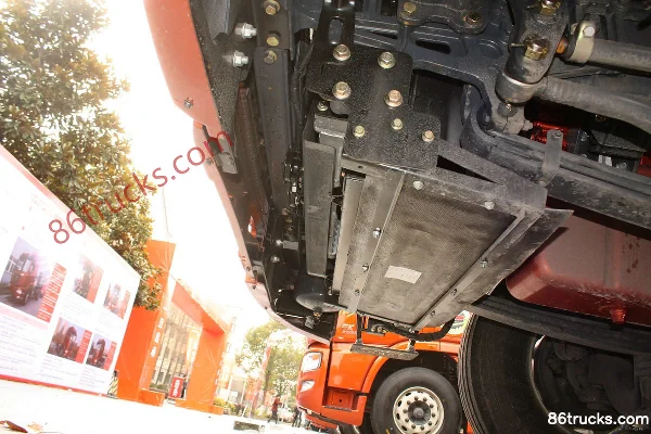 Union Truck U460 poids lourd 460 ch 6X2(8 roues) tracteur routier (ralentisseur hydraulique Voith) Châssis (3) | 86Trucks