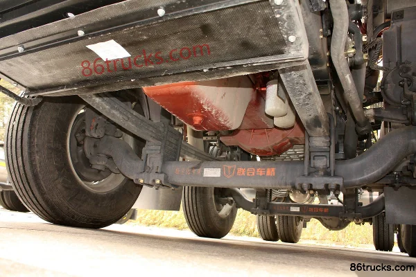 Union Truck U460 poids lourd 460 ch 6X2(8 roues) tracteur routier (ralentisseur hydraulique Voith) Châssis (2) | 86Trucks