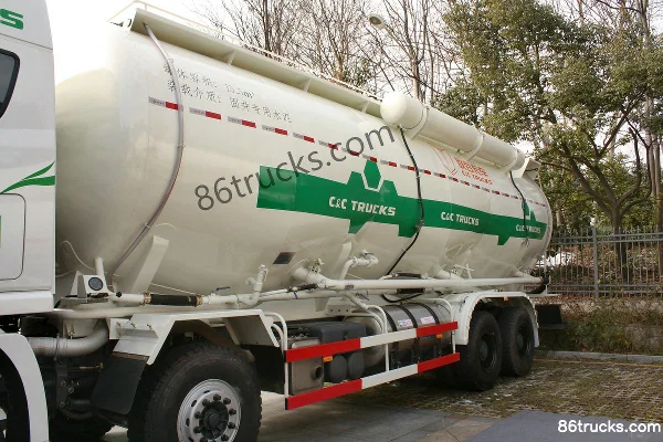 Union Truck U400 400hp 8X4(12 wheels) LNG Powder Material Tanker Truck Body (2) | 86Trucks