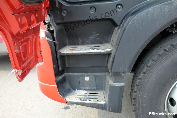 Sinotruk HOWO T5G camion lourd 340 ch 6X4(10 roues) tracteur routier Cabine (2) | 86Trucks