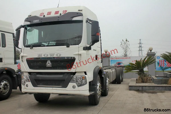 Sinotruk HOWO T5G Heavy Truck 340 hp 8X4(12 wheels) Cargo Truck Chassis Exterior (3) | 86Trucks