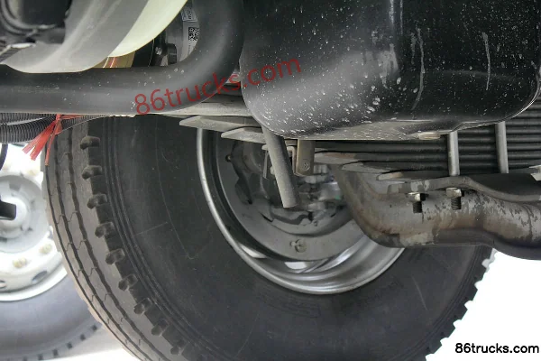 Sinotruk HOWO T5G Heavy Truck 340 hp 8X4(12 wheels) Cargo Truck Chassis (2) | 86Trucks