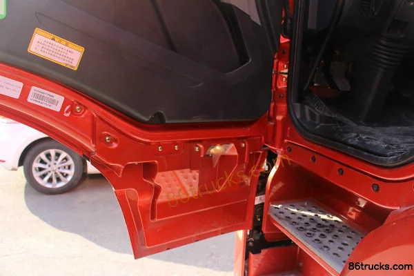 FAW Jiefang J6P camion lourd version leader 420 ch 6X4(10 roues) tracteur routier Cabine (3) | 86Trucks