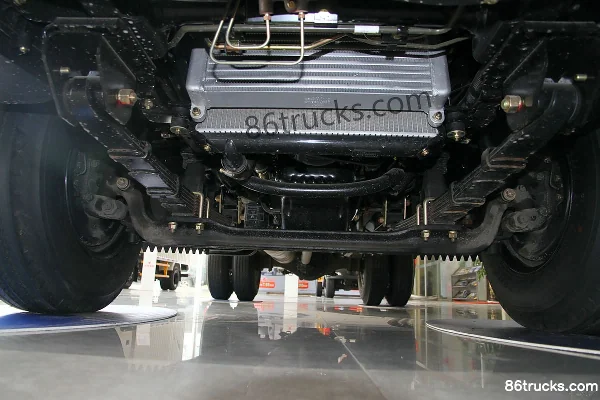 JMC Xinshunda 109 ch 4X2(6 roues) 3,7 m fourgon léger cabine simple Châssis (1) | 86Trucks