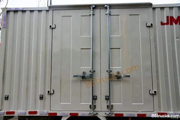 JMC Xinshunda 109 ch 4X2(6 roues) 3,7 m fourgon léger cabine simple Carrosserie (1) | 86Trucks
