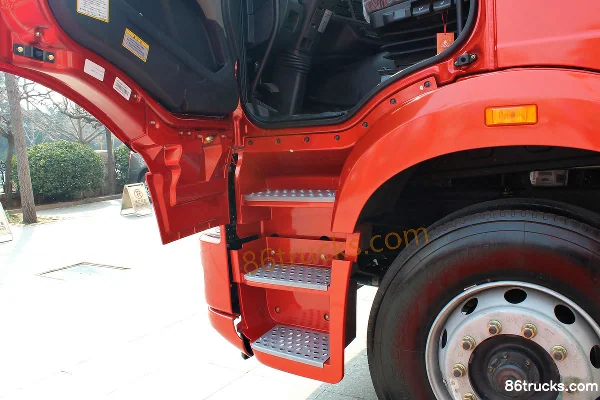 FAW Jiefang J6P Heavy Truck Leading Edition 460hp 6X4(10 wheels) Tractor Truck Cab (2) | 86Trucks