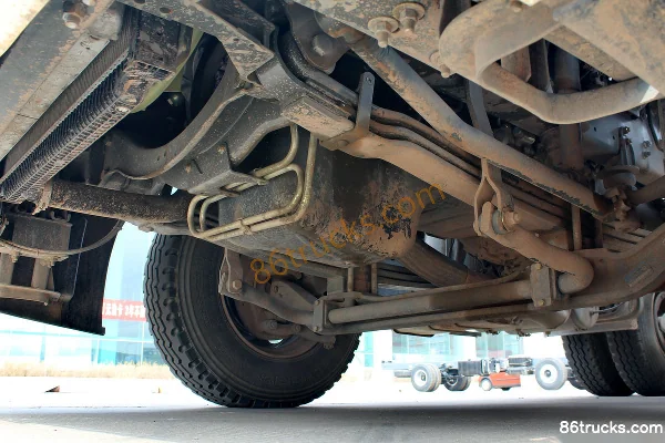 Sinotruk HOWO T7H camion lourd 540 ch 6X4(10 roues) tracteur routier Châssis (3) | 86Trucks