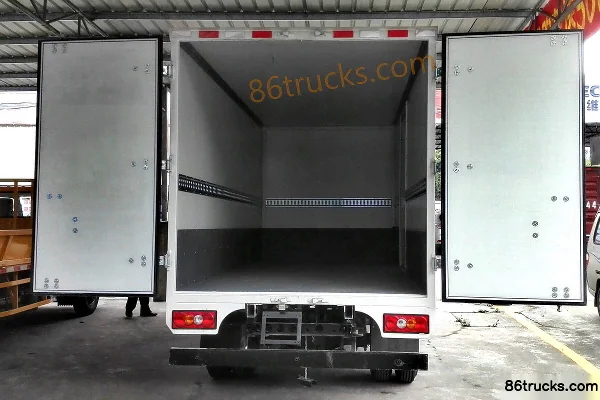 JMC Xin Kaiyun modèle ordinaire 109 ch 4X2(6 roues) 4 m camion léger fourgon simple cabine (large) Châssis (1) | 86Trucks