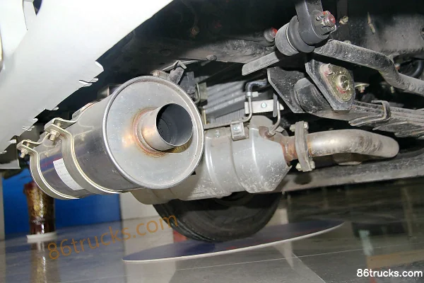 JMC Kaiyun 109 ch 4X2(6 roues) empattement 3360 châssis de camion léger simple cabine (châssis pour fourgon à gaz inflammable) (2) | 86Truck