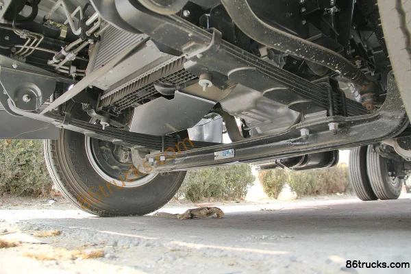 Zhengzhou Nissan Capstar 130 ch 4X2(6 roues) camion frigorifique 4 m Châssis (2) | 86Trucks