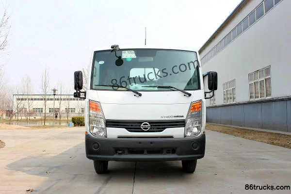 Zhengzhou Nissan Cabstar 130hp 4X2(6 wheels) 3.6m single-row flatbed light truck Exterior (2) | 86Trucks