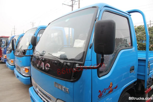 JAC Haoyun 80 ch 4X2(6 roues) camion léger à plateau 4,18 m cabine simple Extérieur (2) | 86Trucks