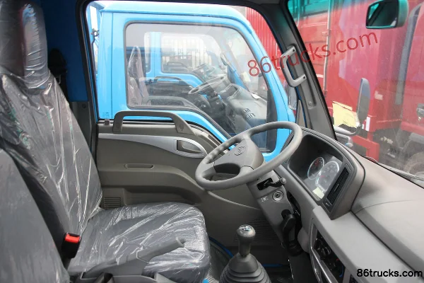 JAC Haoyun 33 95 hp 4X2(6 wheels) 4.18m Single Row Flatbed Light Truck Cab (1) | 86Trucks