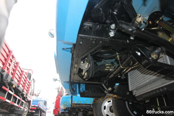 JAC Haoyun 33 95 hp 4X2(6 wheels) 4.18m Single Row Flatbed Light Truck Chassis (2) | 86Trucks
