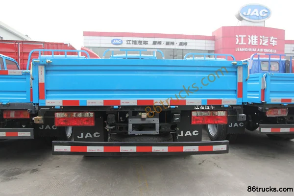 JAC Haoyun 33 95 hp 4X2(6 wheels) 4.18m Single Row Flatbed Light Truck Body (3) | 86Trucks
