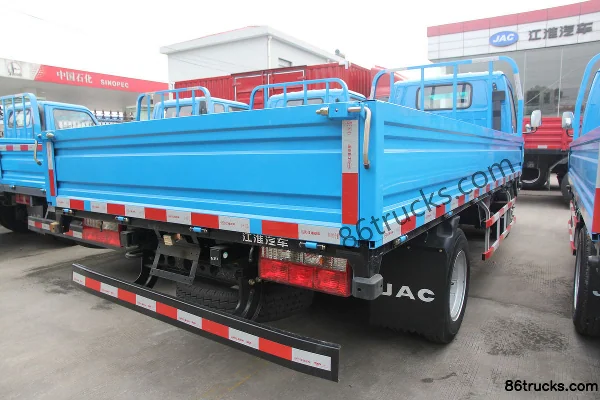 JAC Haoyun 33 95 hp 4X2(6 wheels) 4.18m Single Row Flatbed Light Truck Body (1) | 86Trucks