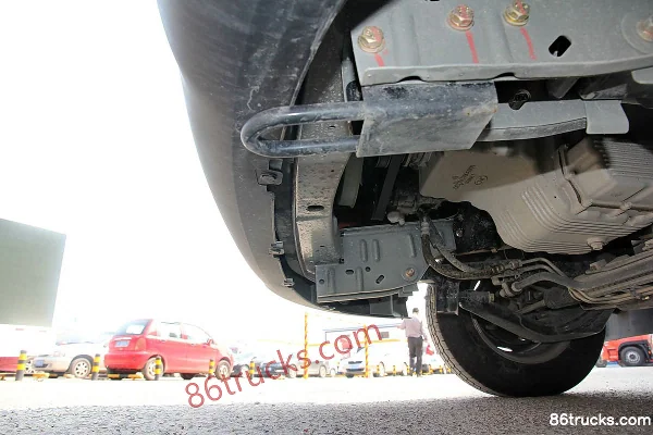 JAC Sunray 5 Series Star Express 120 hp 6-seat Panel Van Chassis (2) | 86Trucks