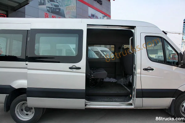 JAC Sunray 5 Series Star Express 120 hp 6-seat Panel Van Cargo Box (1) | 86Trucks
