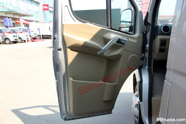 JAC Sunray 6 Series Travel Edition 120hp 17-Seater Cab (3) | 86Trucks