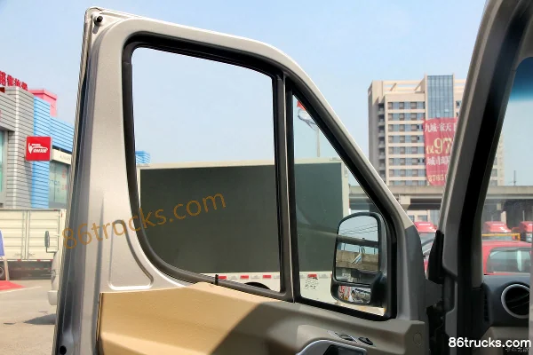JAC Sunray 6 Series Travel Edition 120hp 17-Seater Cab (2) | 86Trucks