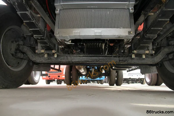 Dayun Aopuli 120hp 4X2(6 wheels) 4.12m Single-row Flatbed Light Truck Chassis (1) | 86Trucks