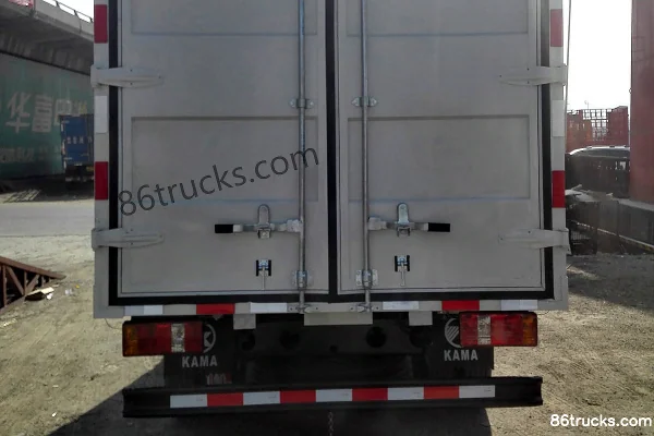 Kama Fulaika 95 ch 4X2(6 roues) camion léger fourgon 3,7 m monoplace Carrosserie (1) | 86Trucks
