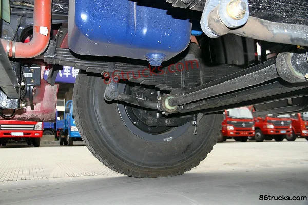 Beiben V3 Heavy Truck 380hp 6X4(10 wheels) LNG Tractor Truck Chassis (2) | 86Trucks