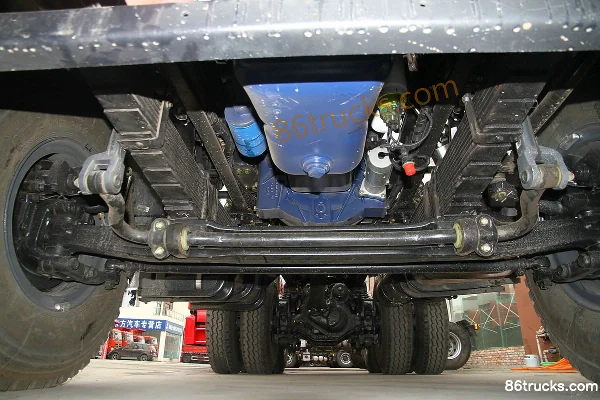 Beiben V3 Heavy Truck 380hp 6X4(10 wheels) LNG Tractor Truck Chassis (1) | 86Trucks