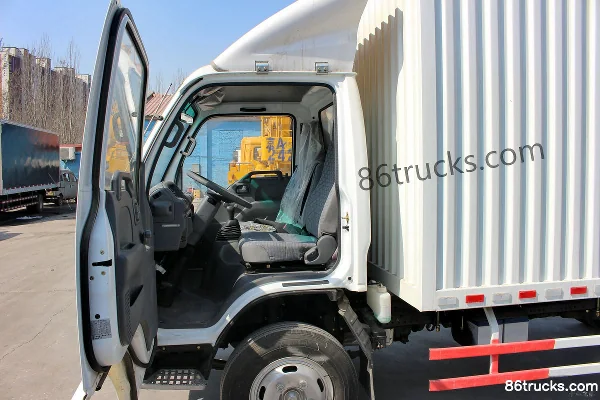 Qingling Isuzu 100P 98 hp 4X2(6 wheels) 4.25m Single Row Van Light Truck Cab (2) | 86Trucks