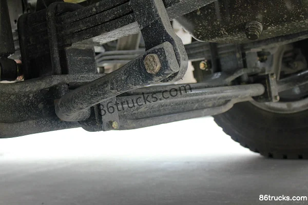 Dongfeng Liuqi Chenglong M5 Heavy Truck 280 hp 4X2(6 wheels) Tractor Truck Chassis (2) | 86Trucks