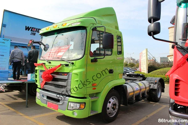 JAC Gallop K3L Medium Truck 140 hp 4X2(6 wheels) LNG Port Tractor Truck (Narrow Cab) Exterior (3) | 86Trucks