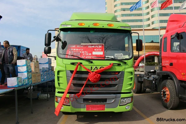 JAC Gallop K3L Medium Truck 140 hp 4X2(6 wheels) LNG Port Tractor Truck (Narrow Cab) Exterior (2) | 86Trucks