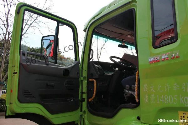 JAC Gallop K3L Medium Truck 140 hp 4X2(6 wheels) LNG Port Tractor Truck (Narrow Cab) (1) | 86Trucks