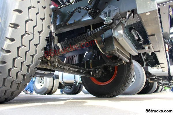 JAC Gallop A3L camion lourd 300 ch 4X2(6 roues) tracteur routier portuaire (cabine étroite) Châssis (2) | 86Trucks