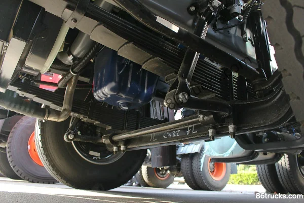JAC Gallop A3W camion lourd 300 ch 4X2(6 roues) tracteur routier portuaire (cabine large) Châssis (3) | 86Trucks