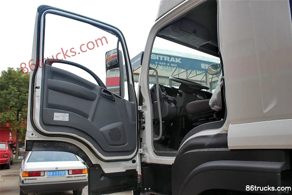 Qingling Isuzu VC46 poids lourd 350 ch 4X2(6 roues) tracteur routier Cabine (1) | 86Trucks