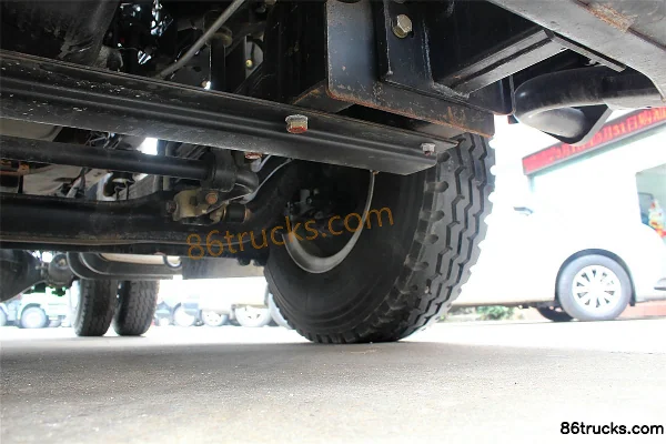 Qingling Isuzu VC46 poids lourd 350 ch 4X2(6 roues) tracteur routier Châssis (3) | 86Trucks