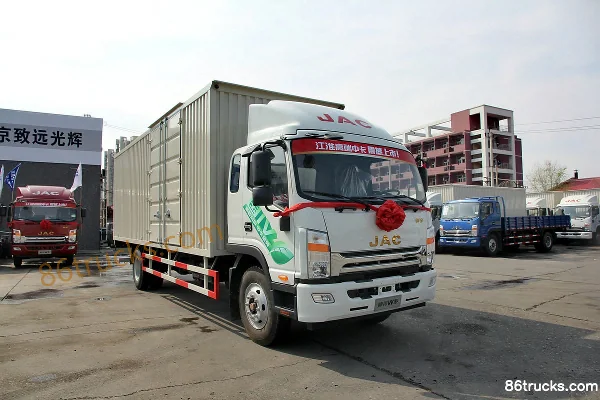 JAC Shuailing Q9 220 hp 4X2(6 wheels) 9.8m van cargo truck (China VI) Exterior