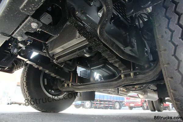 JAC Shuailing Q9 Weistart W470 Medium Truck 160hp 4X2(6 wheels) 6.2m van cargo truck Chassis (2) | 86Trucks
