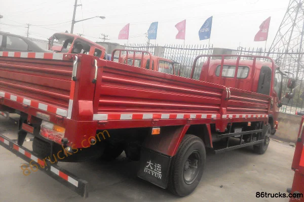 Dayun Aopuli 115 hp 4X2(6 wheels) 5.1m single-row flatbed light truck Exterior (2) | 86Trucks
