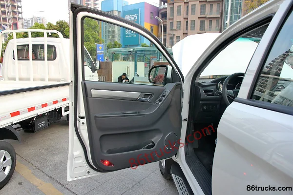 JAC T6 2024 Business Edition 2.0T Diesel 150hp 4WD Standard Wheelbase Double Cab Pickup Chassis (1) | 86Trucks